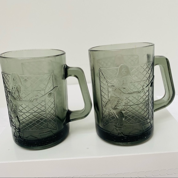 2 Vintage Captain Crook Glass Mug McDonalds Smokey Grey 1970’S Pirates Mugs - Picture 3 of 7